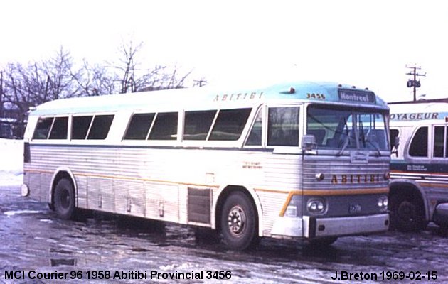 BUS/AUTOBUS: MCI Courier 96 1958 Abitibi