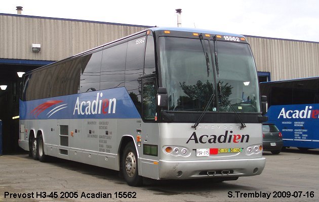 BUS/AUTOBUS: Prevost H3-45 2005 Acadian