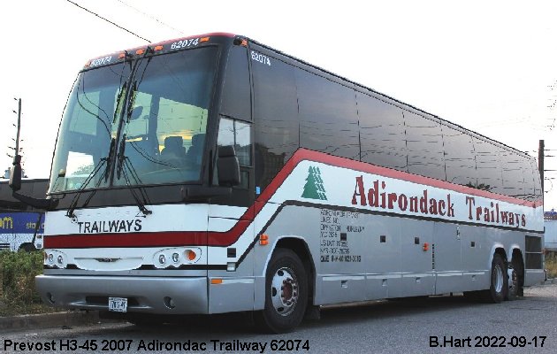 BUS/AUTOBUS: Prevost H3-45 2007 Adirondack Trailways