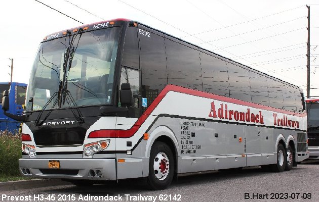 BUS/AUTOBUS: Prevost H3-45 2015 Adirondack