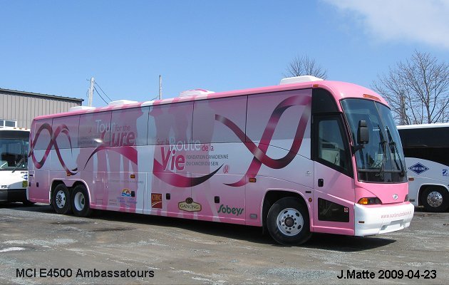 BUS/AUTOBUS: MCI E4500 2003 Ambassatours