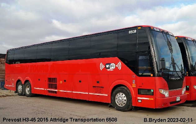 BUS/AUTOBUS: Prevost H3-45 2015 Attridge