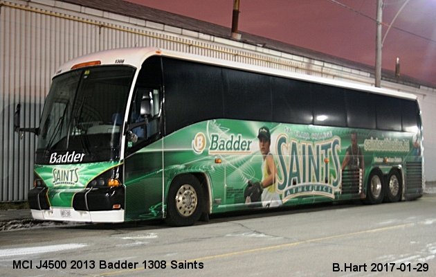 BUS/AUTOBUS: MCI J4500 2013 Badder