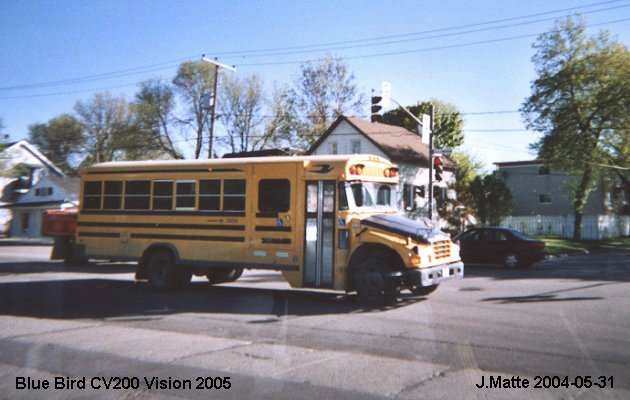 BUS/AUTOBUS: Blue Bird Vision 2005 Handicape