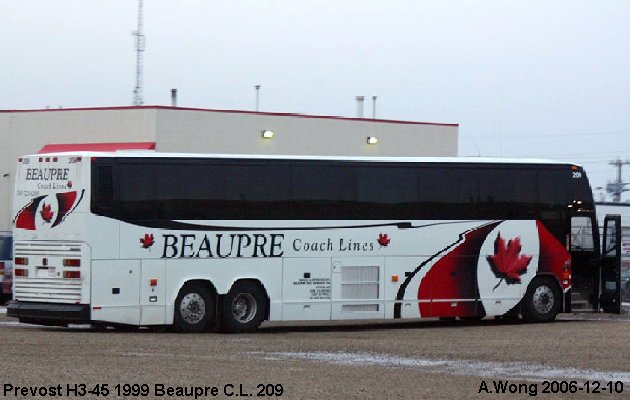 BUS/AUTOBUS: Prevost H3-45 1999 Beaupré Coach Lines