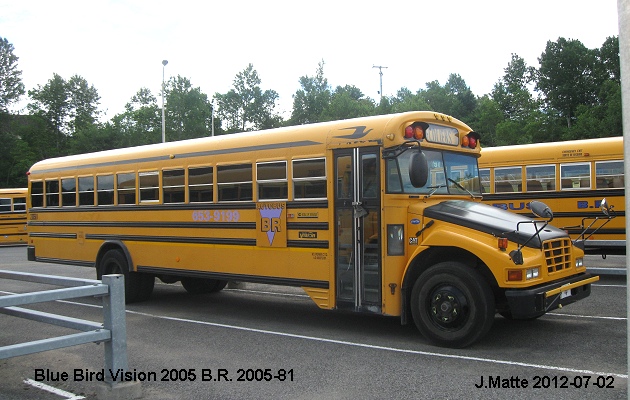 BUS/AUTOBUS: Blue Bird Vision 2005 Autobus B.R.