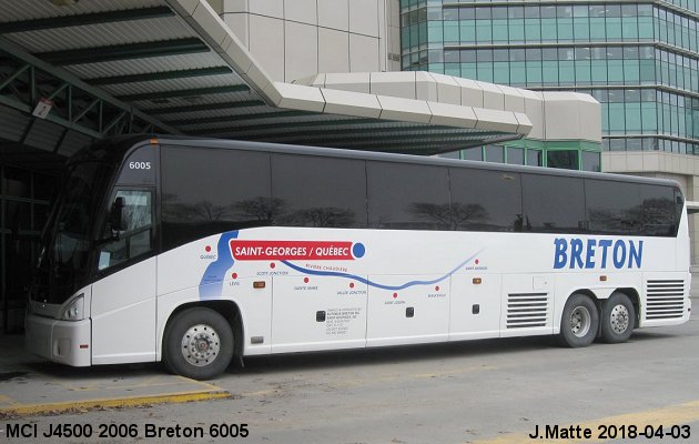 BUS/AUTOBUS: MCI J4500 2006 Breton
