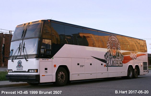 BUS/AUTOBUS: Prevost H3-45 1999 Brunet