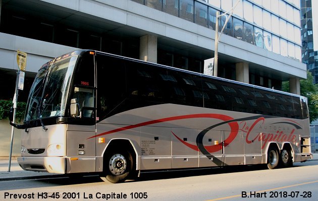 BUS/AUTOBUS: Prevost H3-45 2001 Capitale