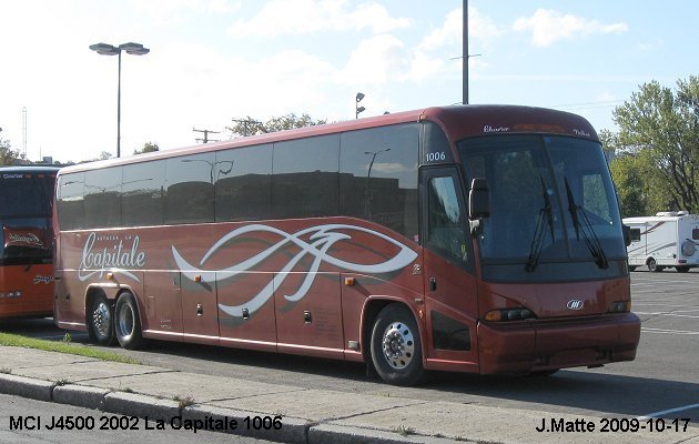 BUS/AUTOBUS: MCI J4500 2002 La Capitale