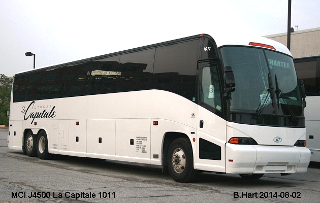 BUS/AUTOBUS: MCI J4500 2010 La Capitale
