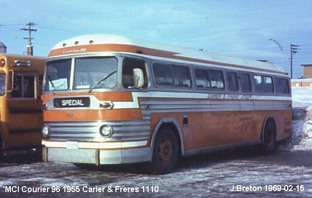 BUS/AUTOBUS: MCI Courier 1955 Carier