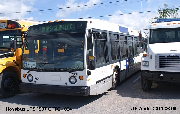 BUS/AUTOBUS: Novabus LFS 40102N 1996 CFTC