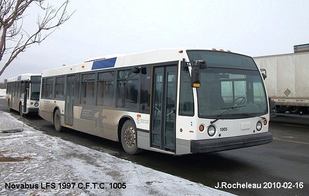 BUS/AUTOBUS: Novabus LFS 1997 CFTC