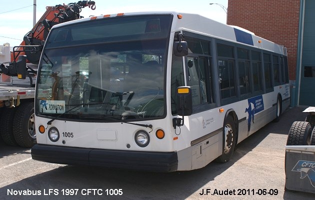 BUS/AUTOBUS: Novabus LFS 40102N 1997 CFTC