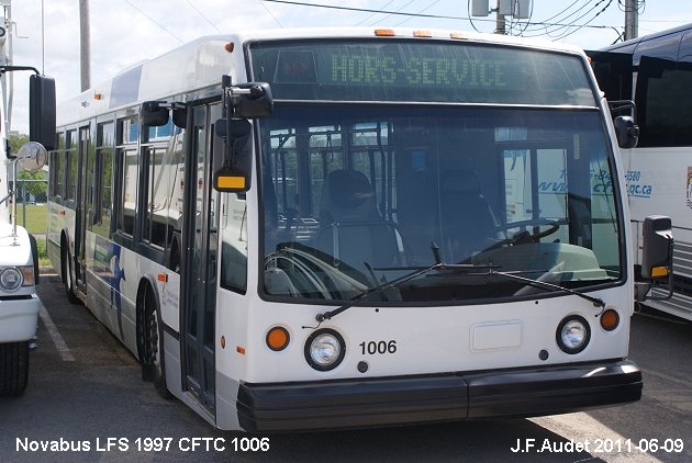 BUS/AUTOBUS: Novabus LFS 40102N 1997 CFTC