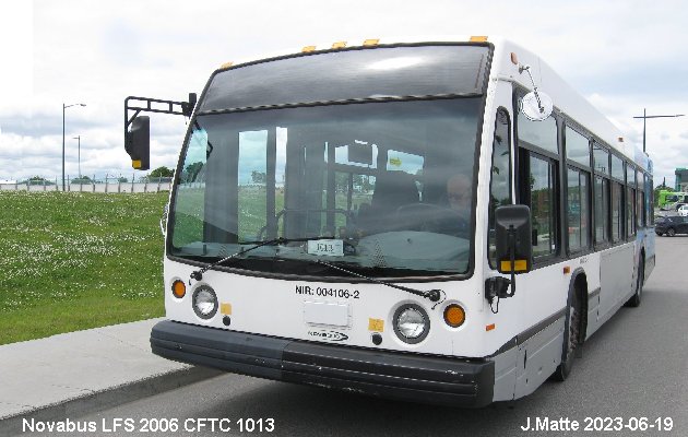 BUS/AUTOBUS: Novabus LFS 2006 CFTC