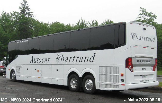 BUS/AUTOBUS: MCI J4500 2024 Chartrand