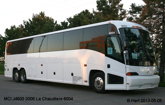 BUS/AUTOBUS: MCI J4500 2006 Chaudiere