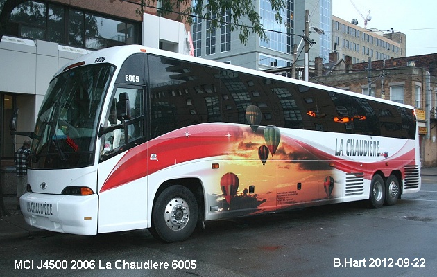 BUS/AUTOBUS: MCI J4500 2006 Chaudiere