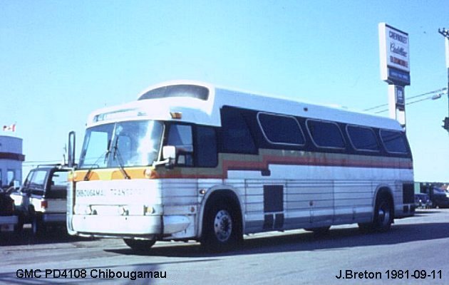 BUS/AUTOBUS: GMC P8M4108A 1968 Chibougamau