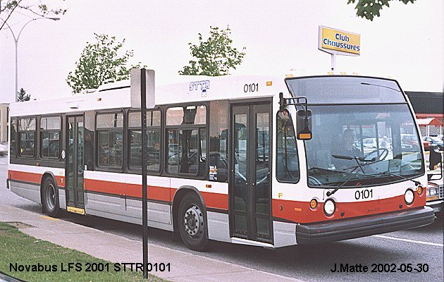 BUS/AUTOBUS: Novabus LFS 2001 STTR