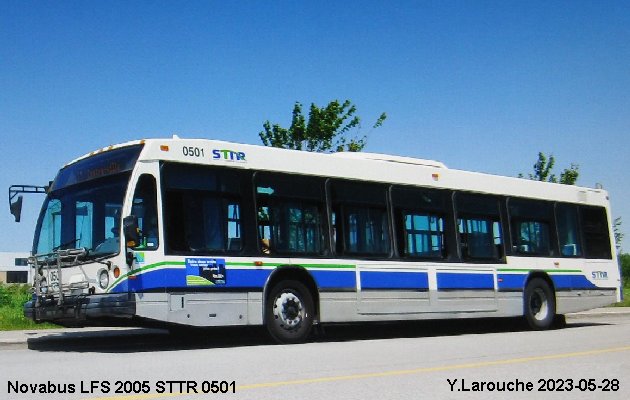 BUS/AUTOBUS: Novabus LFS 2005 STTR