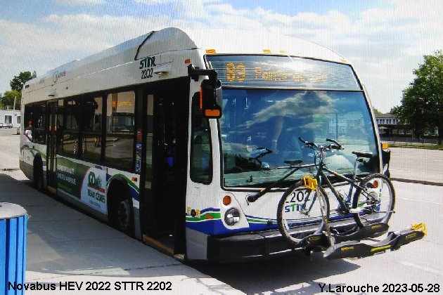 BUS/AUTOBUS: Novabus HEV 2022 STTR