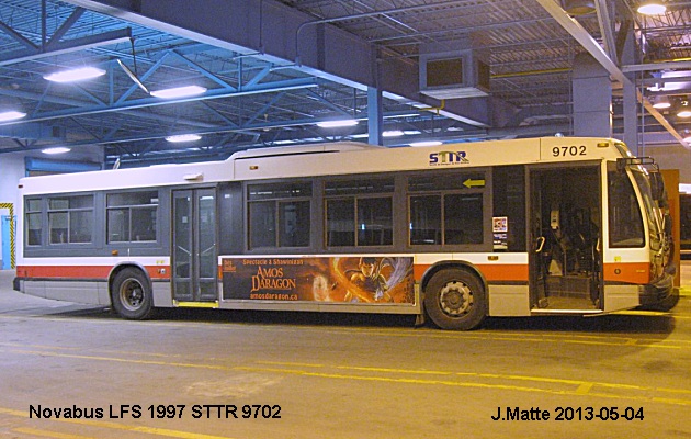 BUS/AUTOBUS: Novabus LFS 1997 STTR