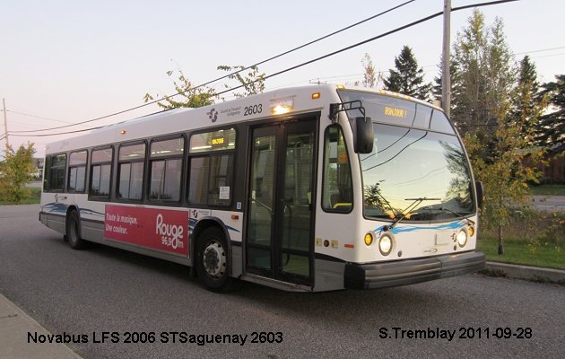 BUS/AUTOBUS: Novabus LFS 2006 STSaguenay