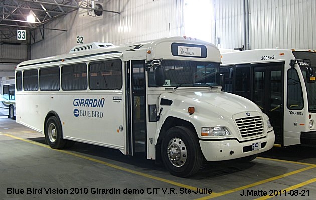 BUS/AUTOBUS: Blue Bird Vision 2010 Girardin