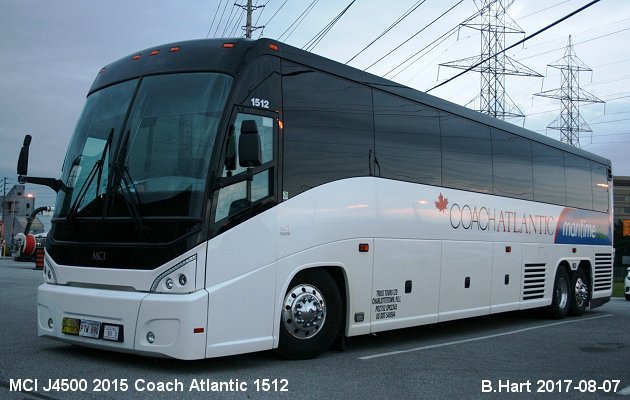 BUS/AUTOBUS: MCI J4500 2015 Trius