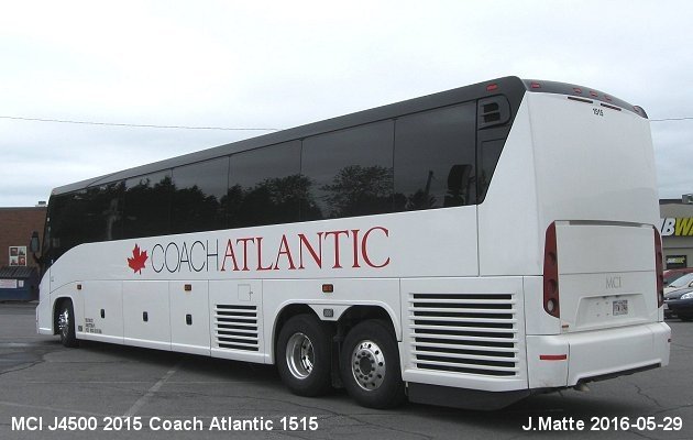 BUS/AUTOBUS: MCI J4500 2015 Trius