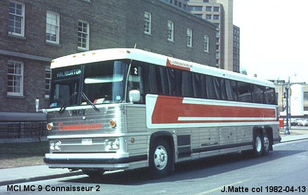 BUS/AUTOBUS: MCI MC 9 1981 Connaisseur