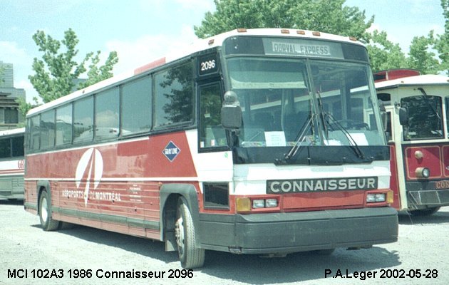 BUS/AUTOBUS: MCI 102A3 1986 Connaisseur