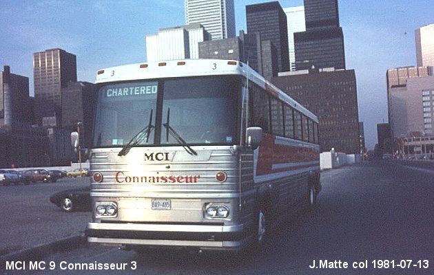 BUS/AUTOBUS: MCI MC 9 1981 Connaisseur