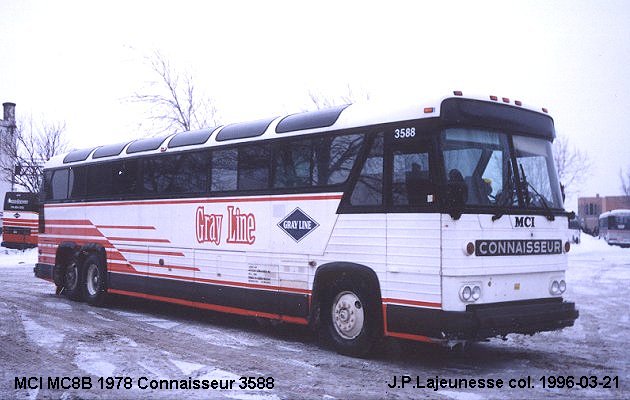 BUS/AUTOBUS: MCI Mc 8 B 1978 Connaisseur