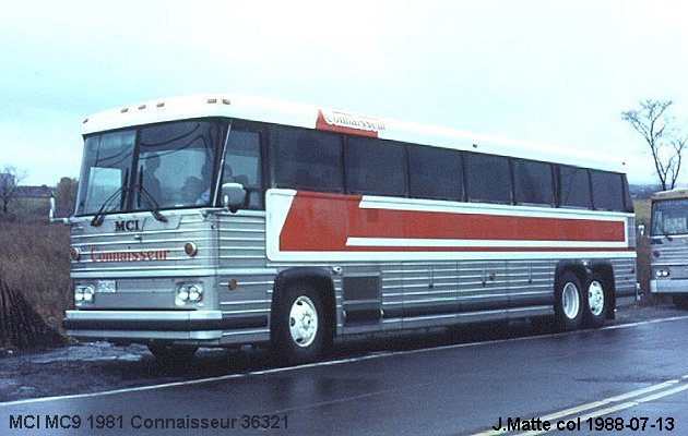 BUS/AUTOBUS: MCI MC 9 1980 Connaisseur