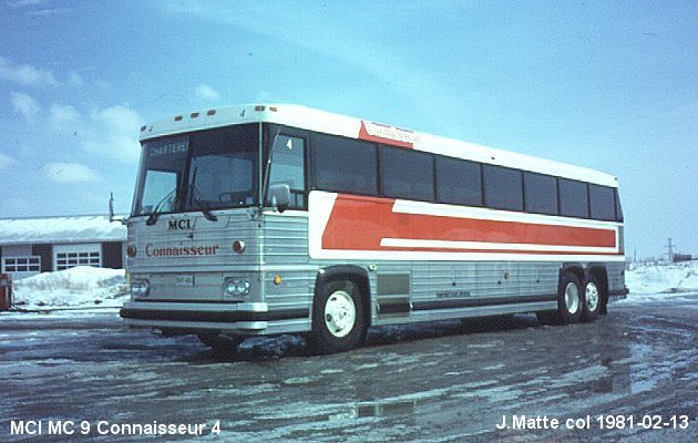 BUS/AUTOBUS: MCI MC 9 1981 Connaisseur