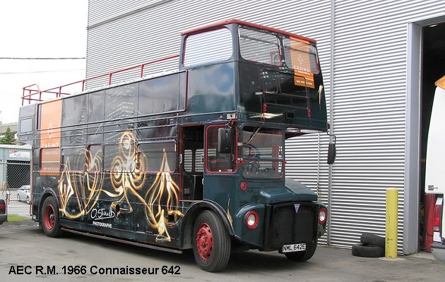 BUS/AUTOBUS: A.E.C. Route Master 1966 Connaisseur