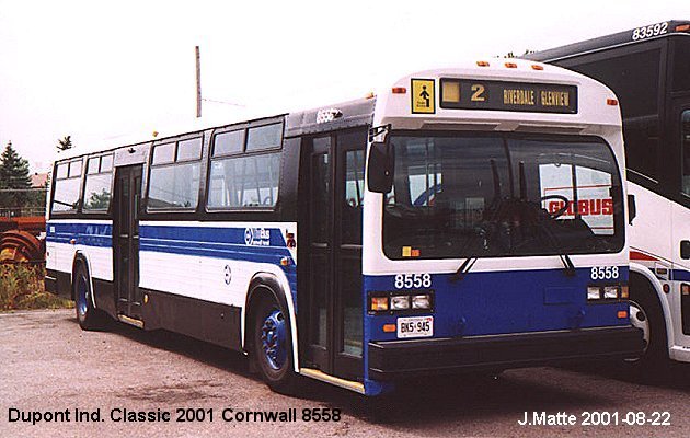 BUS/AUTOBUS: Dupont Industries Classic 2001 Cornwall Transit