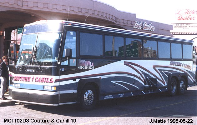 BUS/AUTOBUS: MCI 102D3 1995 Couture&Cahill