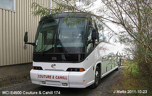 BUS/AUTOBUS: MCI E4500 1998 Couture Cahill