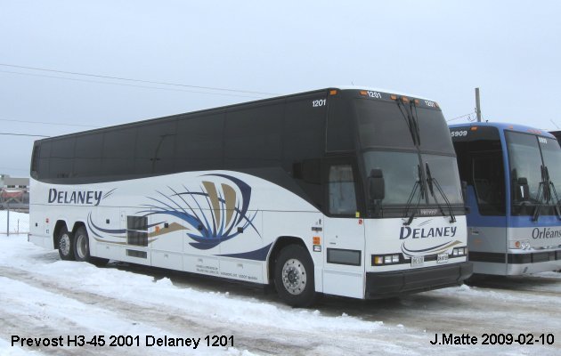 BUS/AUTOBUS: Prevost H3-45 2001 Delaney