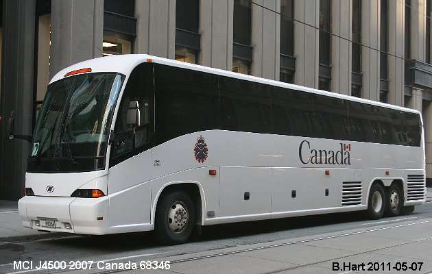 BUS/AUTOBUS: MCI J4500 2007 DND Canada