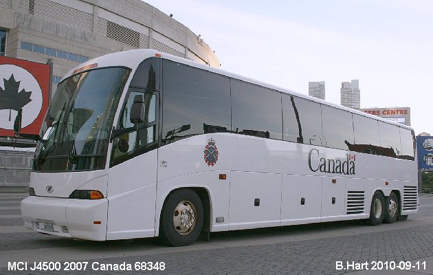 BUS/AUTOBUS: MCI J4500 2007 DND Canada