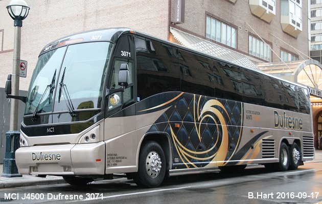 BUS/AUTOBUS: MCI J4500 2017 Dufresne