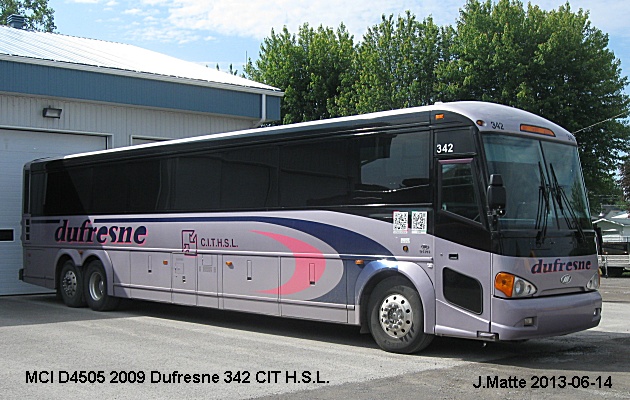 BUS/AUTOBUS: MCI D4505 2009 Dufresne