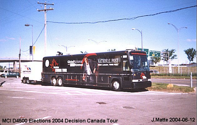 BUS/AUTOBUS: MCI D4500 2000 Greyhound Canada