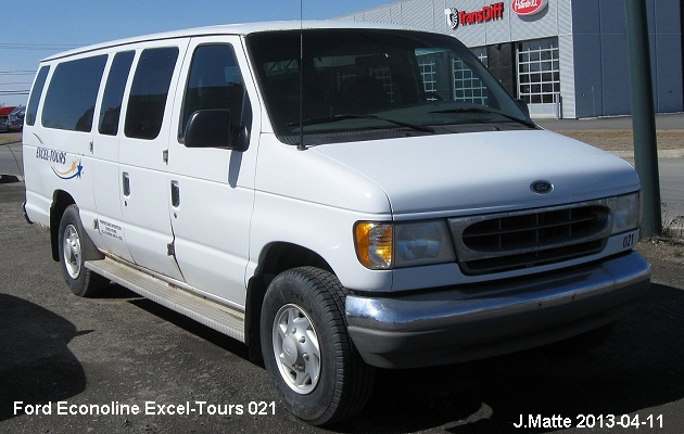 BUS/AUTOBUS: Ford Econoline 2002 Excel-Tours